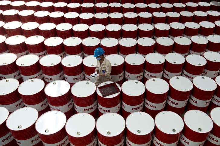 U.S. crude stockpiles rise at smaller rate vs large product draws - EIA