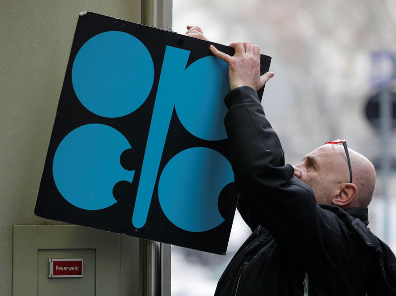 OPEC, Russia head for oil cut extension but wary of overheating market