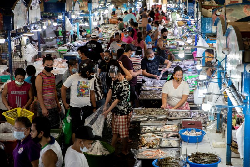 Philippine inflation eases in Oct, allows central bank to keep easy policy