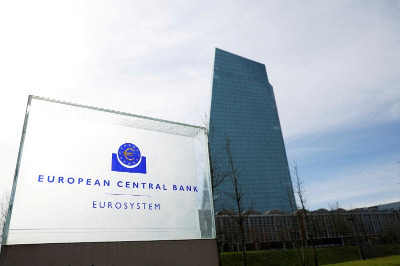 Poor euro zone bank valuations seen a drag on credit growth: ECB