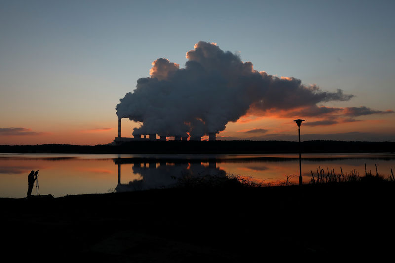 Pressure mounts to bury carbon emissions, but who will pay?