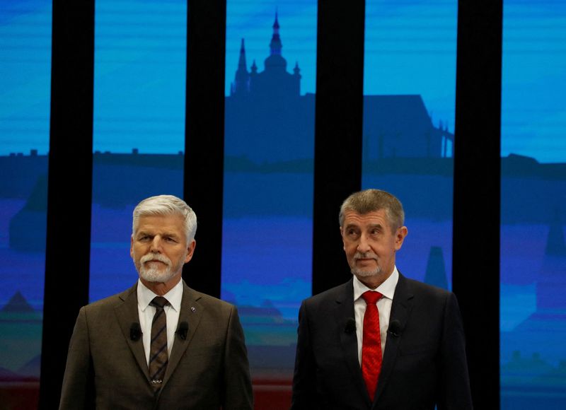 Pro-Western former general Pavel favoured as Czechs elect president