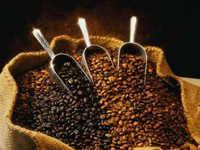 Raw sugar, arabica coffee steady