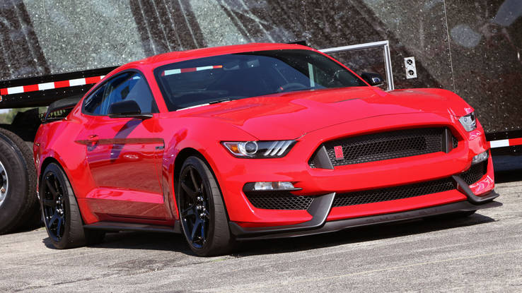 Shotgun laps in the Ford Mustang GT350R make us want more