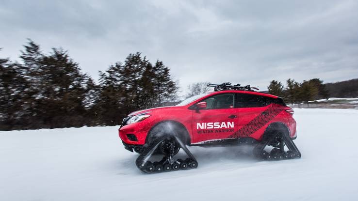 Spraying snow in a Nissan Murano Winter Warrior