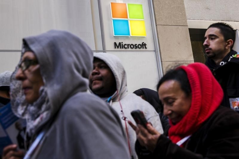 Microsoft fiscal Q2 results top estimates amid stronger cloud growth