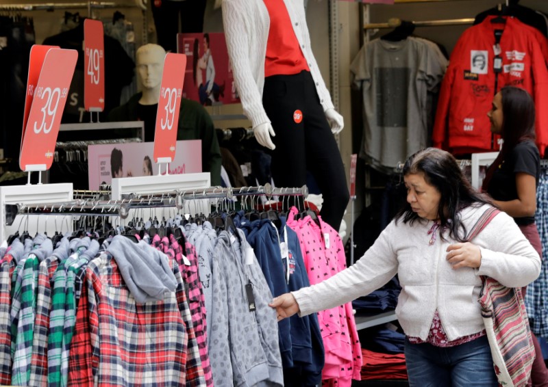 Strike seen lifting Brazil monthly inflation to two-year high