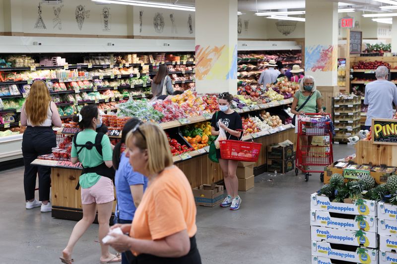 Strong US consumer spending, inflation readings put Fed in tough spot