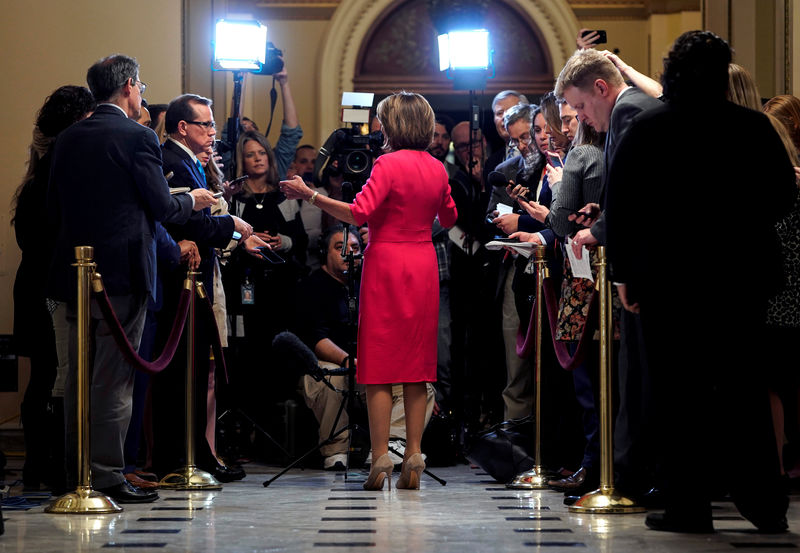 Trump, Congress leaders set to huddle on border wall, government shutdown