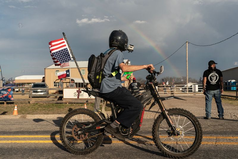 Trump-focused Texas border rally blends politics and religion