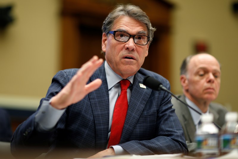 U.S. hopes Saudi, Russia can boost oil output to compensate for Iran: Perry