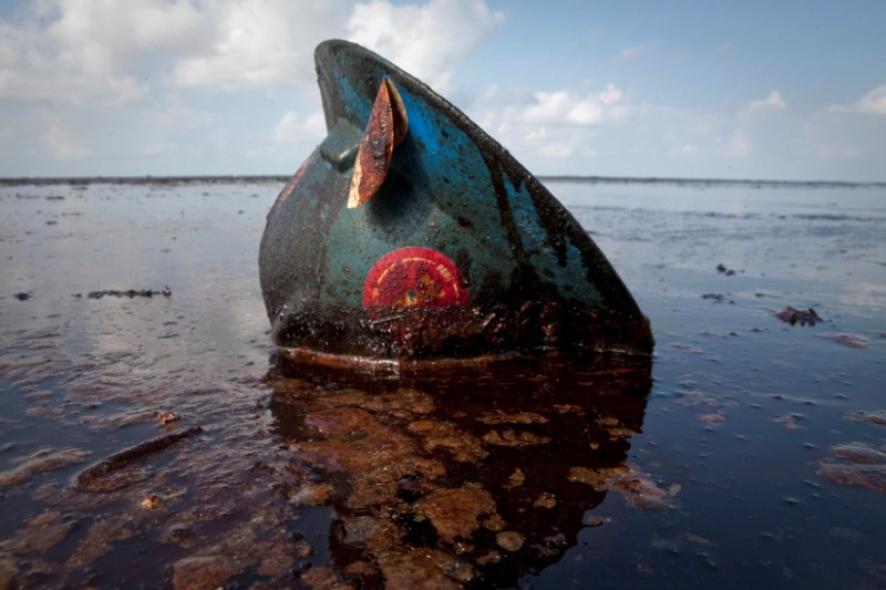 U.S. regulator proposes scaling back offshore drilling safety rules: WSJ