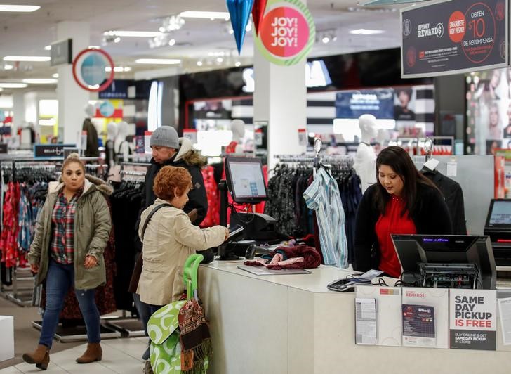 U.S. retail sales increase moderately in April