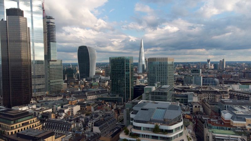 UK company bosses turn gloomier about economy - IoD survey