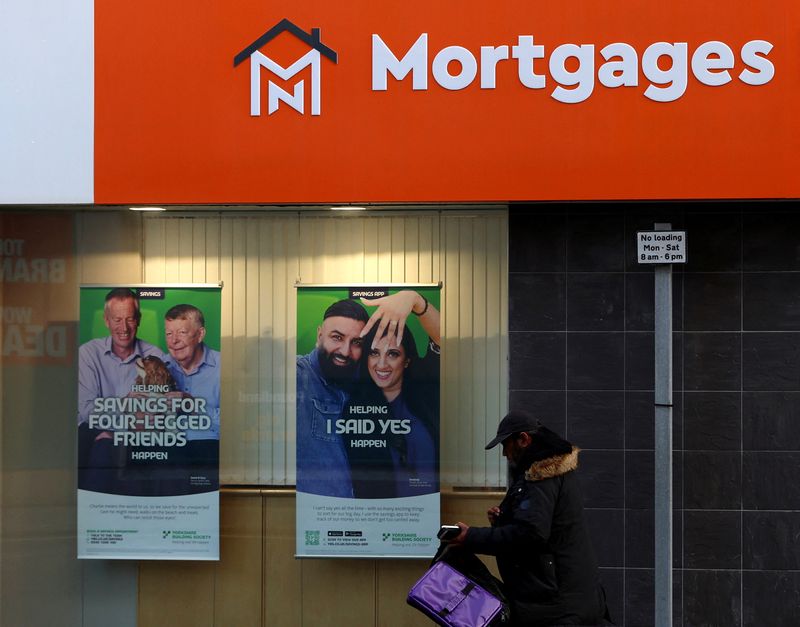 UK mortgage rates rise again, turning screw on homeowners and buyers