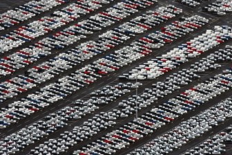 US auto sales rise despite Sandy