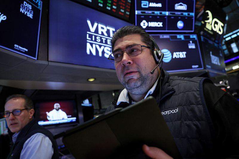 Wall St rises as soft employment data supports rate cut bets