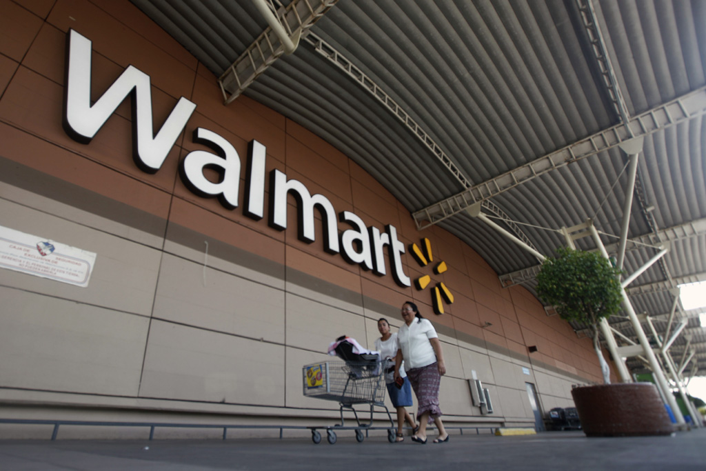 Walmart shares tumble after it reports 4Q earnings drop