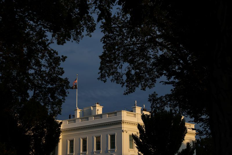 White House urges Congress to pass short-term government funding, avoid shutdown