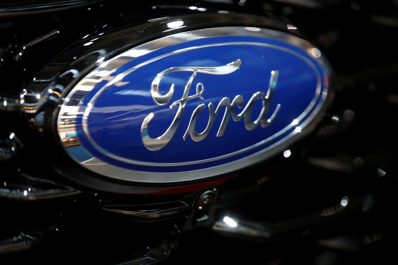 Workers with Canadian union Unifor vote in favor of Ford contract