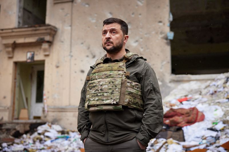 Zelenskiy expects more weapons as battle for Ukraine