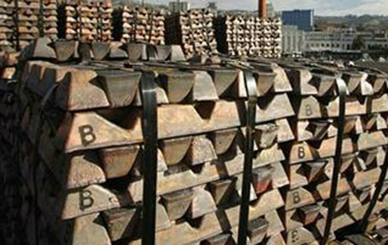 Zinc surplus seeps into LME warehouses and China