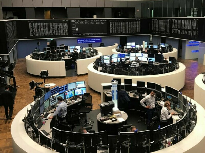 European shares flat ahead of data-packed week