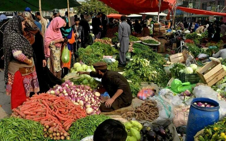 Peshawar: prices of daily-use items show mixed trend